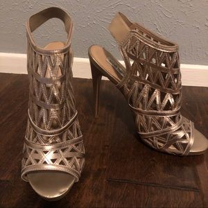 Steve Madden Sling Back Heel Sandals